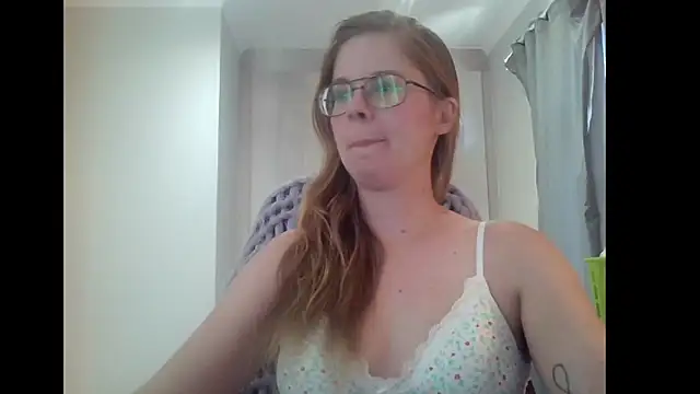 Snapshot of SavannaGirly chatting on January 2025 07:25:01 AM SavannaGirly online show from January 2025 07:25:01 AM