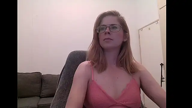 Snapshot of SavannaGirly chatting on September 2025 07:43:01 AM SavannaGirly online show from September 2025 07:43:01 AM