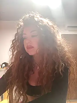 CurlyElisa online show from April 2026 10:18:01 PM