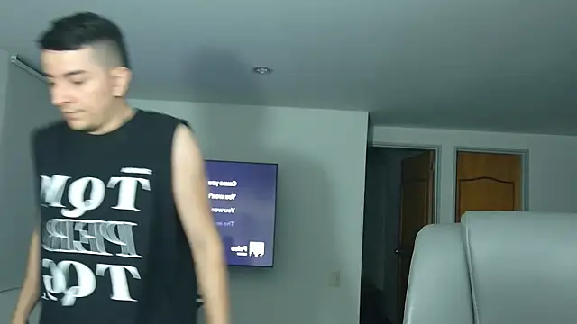 Jhoan saenz online show from October 2025 04:46:01 AM