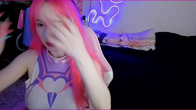 Maya Viola online show from October 2025 05:48:01 AM