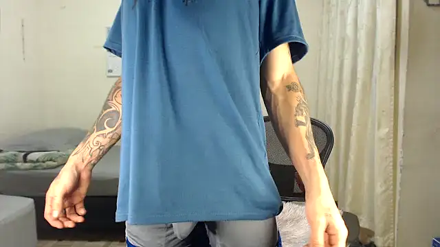 Snapshot of emiliano_hottt chatting on March 2026 02:00:02 PM emiliano hottt online show from March 2026 02:00:02 PM