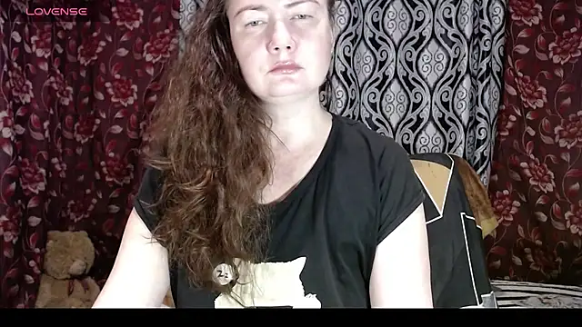 Snapshot of EmilyDoth chatting on October 2025 01:31:02 PM EmilyDoth online show from October 2025 01:31:02 PM