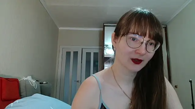 KiraGoldens online show from March 2026 06:19:02 AM