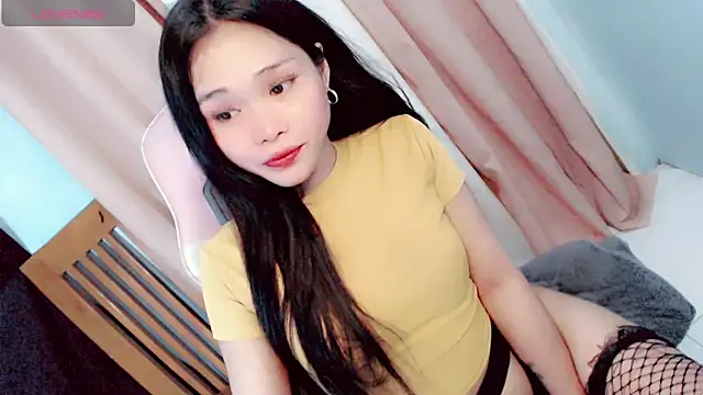 Snapshot of amomentoflust69 chatting on May 2026 12:10:02 PM amomentoflust69 online show from May 2026 12:10:02 PM