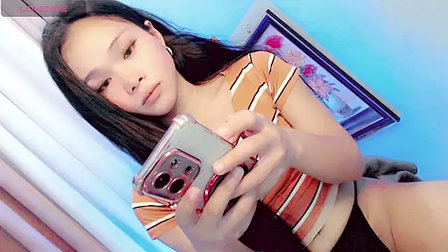 Snapshot of amomentoflust69 chatting on June 2026 11:16:01 AM amomentoflust69 online show from June 2026 11:16:01 AM