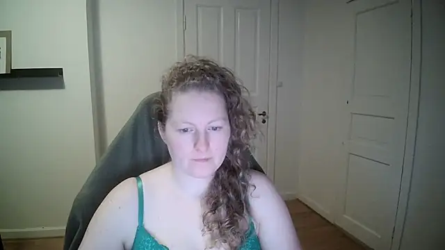 Girlnina-1995 online show from January 2025 09:02:02 AM