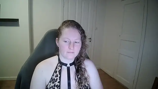 Girlnina-1995 online show from January 2025 10:12:02 AM