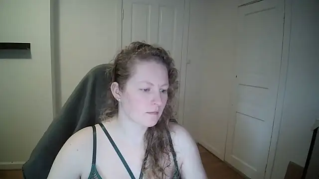 Girlnina-1995 online show from February 2025 10:19:01 AM