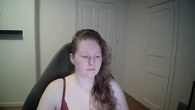 Girlnina-1995 online show from February 2025 08:52:01 AM