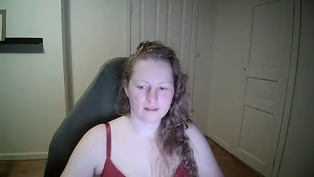 Girlnina-1995 online show from March 2025 07:53:02 PM