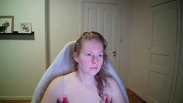 Girlnina-1995 online show from October 2025 06:03:02 AM