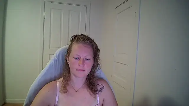 Girlnina-1995 online show from July 2026 07:11:01 AM