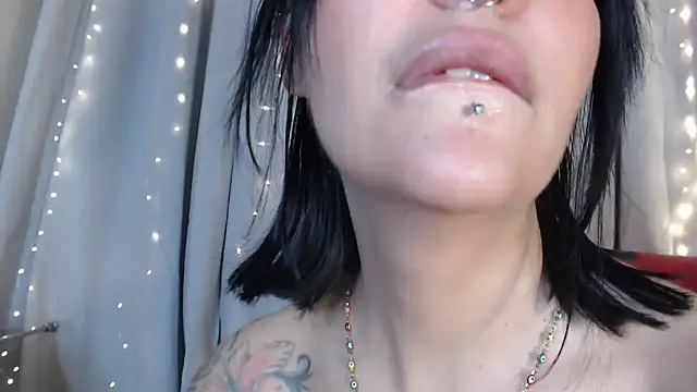 Snapshot of Masha_Real_84 chatting on February 2025 12:24:01 AM Masha Real 84 online show from February 2025 12:24:01 AM
