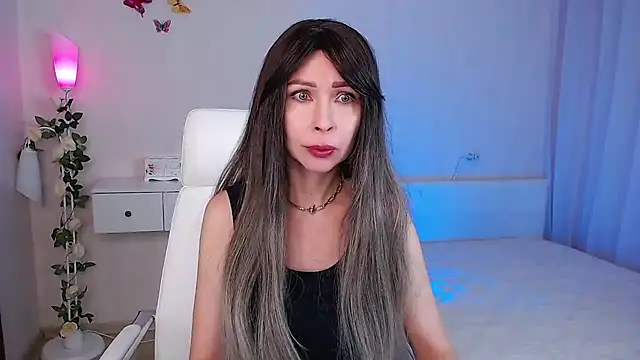 wendifoste online show from February 2025 06:45:02 PM