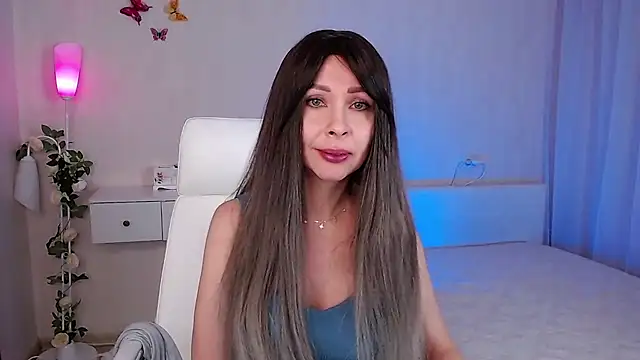 wendifoste online show from February 2025 06:00:01 PM