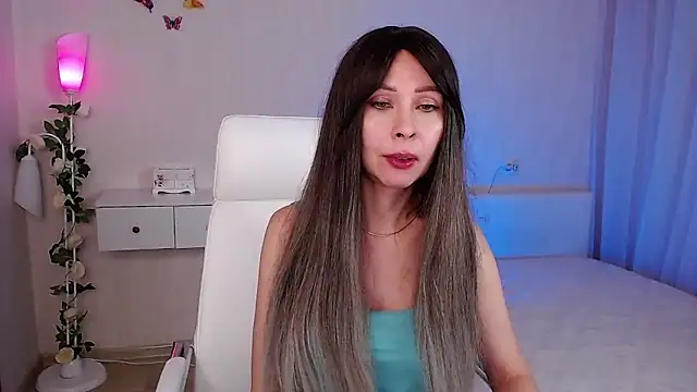 wendifoste online show from February 2025 07:04:02 PM