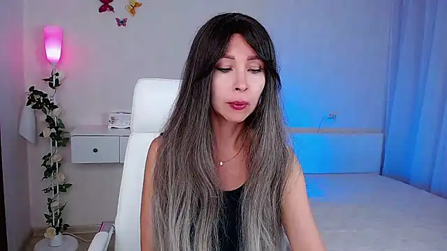 wendifoste online show from September 2025 06:33:01 PM