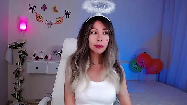 wendifoste online show from October 2025 06:53:02 PM