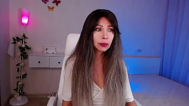 wendifoste online show from November 2025 06:35:01 PM