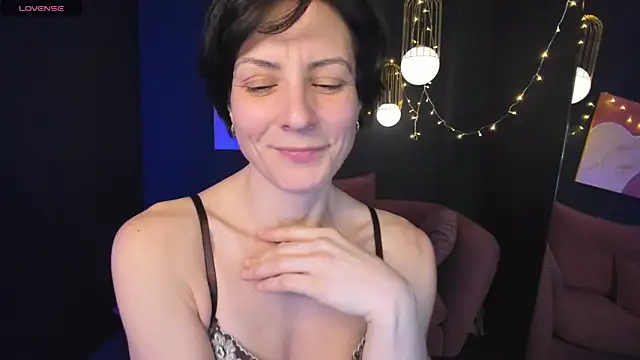 LorenDaze online show from February 2025 05:29:02 PM