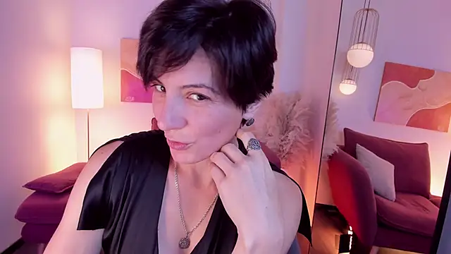 LorenDaze online show from October 2025 02:23:02 PM