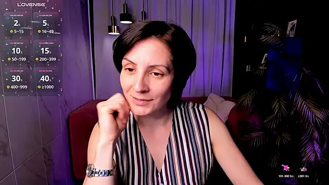 Snapshot of LorenDaze chatting on June 2026 02:10:02 PM LorenDaze online show from June 2026 02:10:02 PM