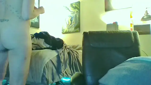 eatmeplease44 online show from November 2025 12:27:01 PM