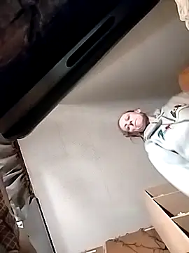 eatmeplease44 online show from April 2026 10:41:02 AM