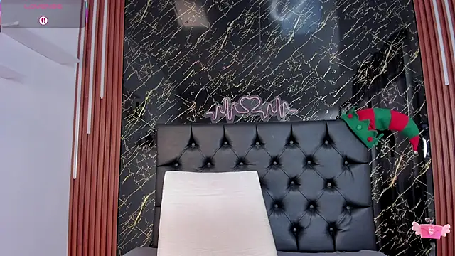 Tamara-evans online show from December 2025 07:08:02 PM