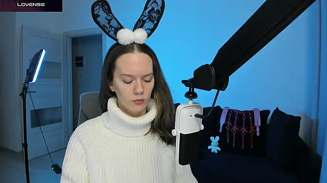 DivineBite online show from February 2026 06:06:02 PM