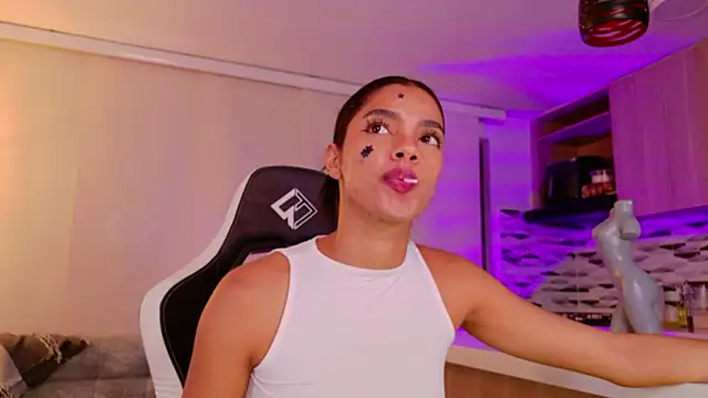 liagirl cute online show from February 2026 04:24:02 AM