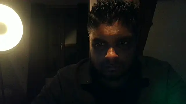 Snapshot of Bandusrilankasexymen chatting on January 2025 06:03:02 PM Bandusrilankasexymen online show from January 2025 06:03:02 PM