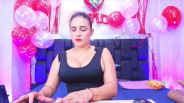  carolina fox online show from February 2025 03:07:01 AM