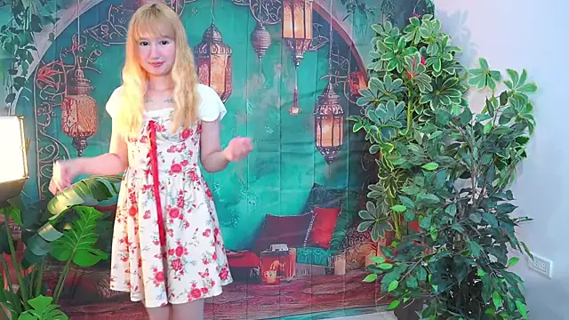 Pinkie Princes online show from November 2025 07:38:02 PM