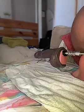 Snapshot of ROUSSH chatting on February 2026 12:36:02 PM ROUSSH online show from February 2026 12:36:02 PM