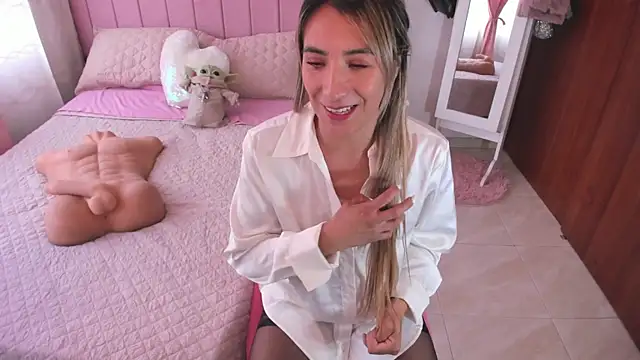 whitneyhot online show from February 2025 05:36:02 PM