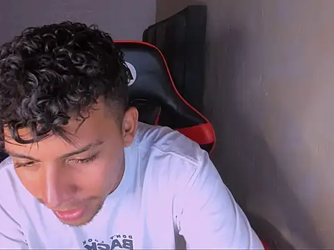 Snapshot of dilan_js chatting on December 2025 11:00:02 PM dilan js online show from December 2025 11:00:02 PM