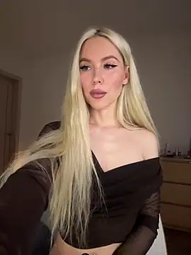 Snapshot of xDinnax chatting on November 2025 07:41:02 AM xDinnax online show from November 2025 07:41:02 AM