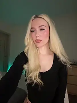 Snapshot of xDinnax chatting on February 2026 03:15:02 PM xDinnax online show from February 2026 03:15:02 PM