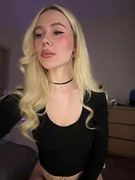 Snapshot of xDinnax chatting on February 2026 02:35:01 PM xDinnax online show from February 2026 02:35:01 PM