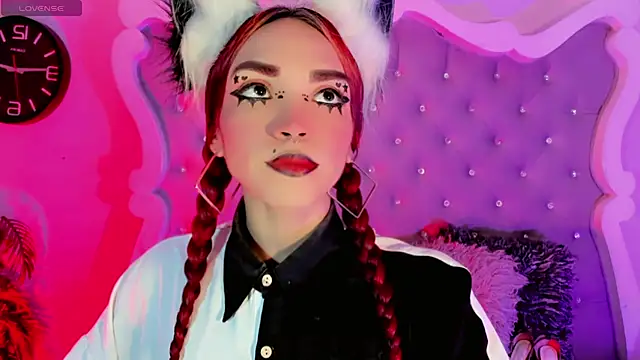 LeyXandrabraz online show from June 2026 08:11:01 PM