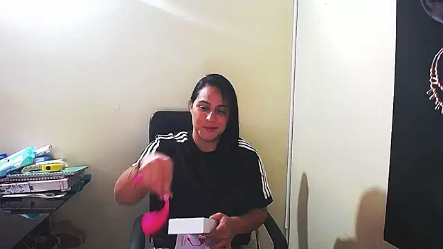 kendall 52 online show from January 2025 01:47:01 PM