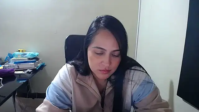 kendall 52 online show from February 2025 01:41:01 PM