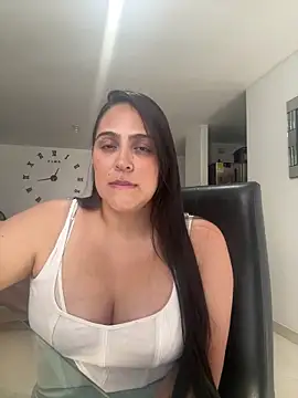 kendall 52 online show from October 2025 05:46:02 PM