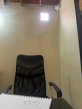 kendall 52 online show from April 2026 04:40:02 PM