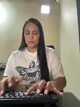 Snapshot of kendall_52 chatting on July 2026 03:43:01 PM kendall 52 online show from July 2026 03:43:01 PM