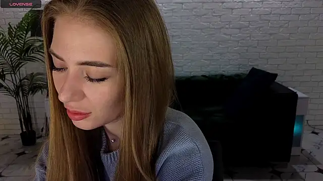 Adelyna Bird online show from October 2025 06:32:02 AM