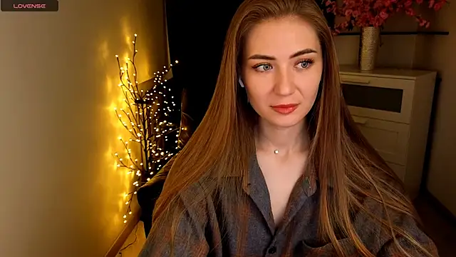 Snapshot of Adelyna_Bird chatting on June 2026 06:30:01 AM Adelyna Bird online show from June 2026 06:30:01 AM