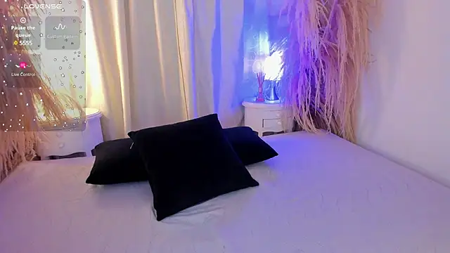 KendalEvanz online show from December 2024 01:43:02 PM